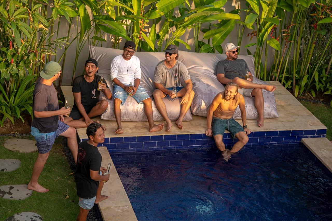 Surf & Party - Hostel Somewhere Else Canggu  Luaran gambar