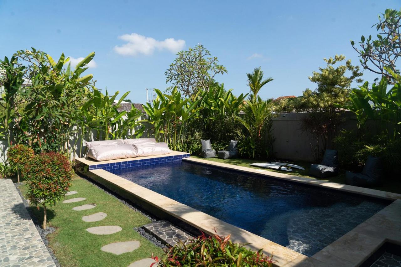 Surf & Party - Hostel Somewhere Else Canggu  Luaran gambar